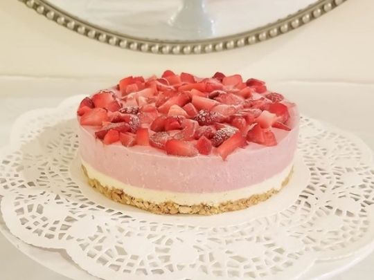 Keto Strawberry Cream Cheesecake